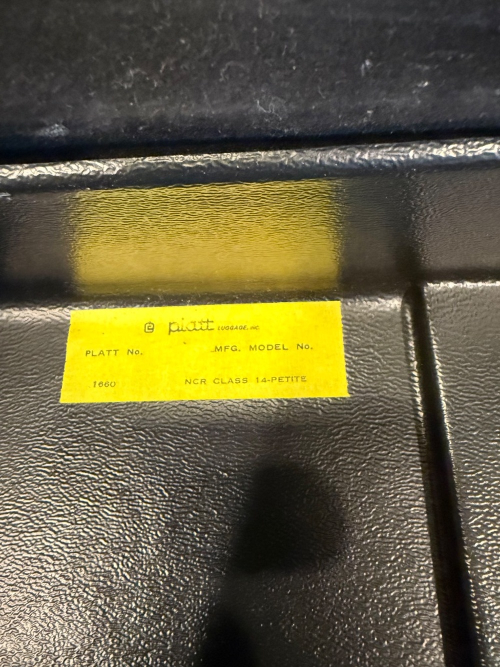 VINTAGE NCR (petite) Electronic Calculator with soft cover and hard cover case - Picture 6 of 9